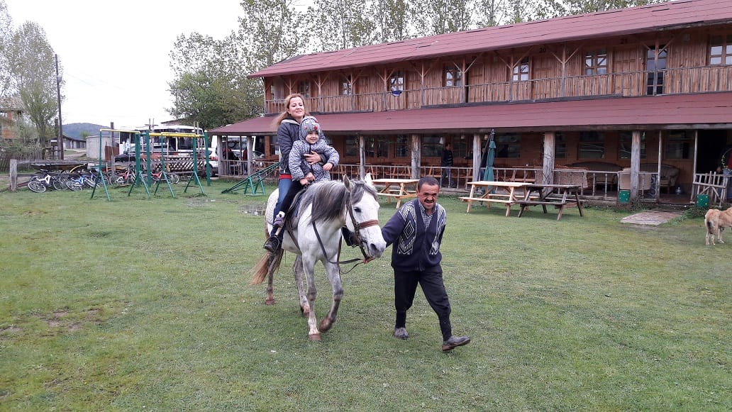 BAHAR KAMPI ÇADIR VEYA ÇİFTLİK EVİ KONAKLAMALI DADAY ÇÖMLEKÇİLER AT ÇİFTLİĞİ